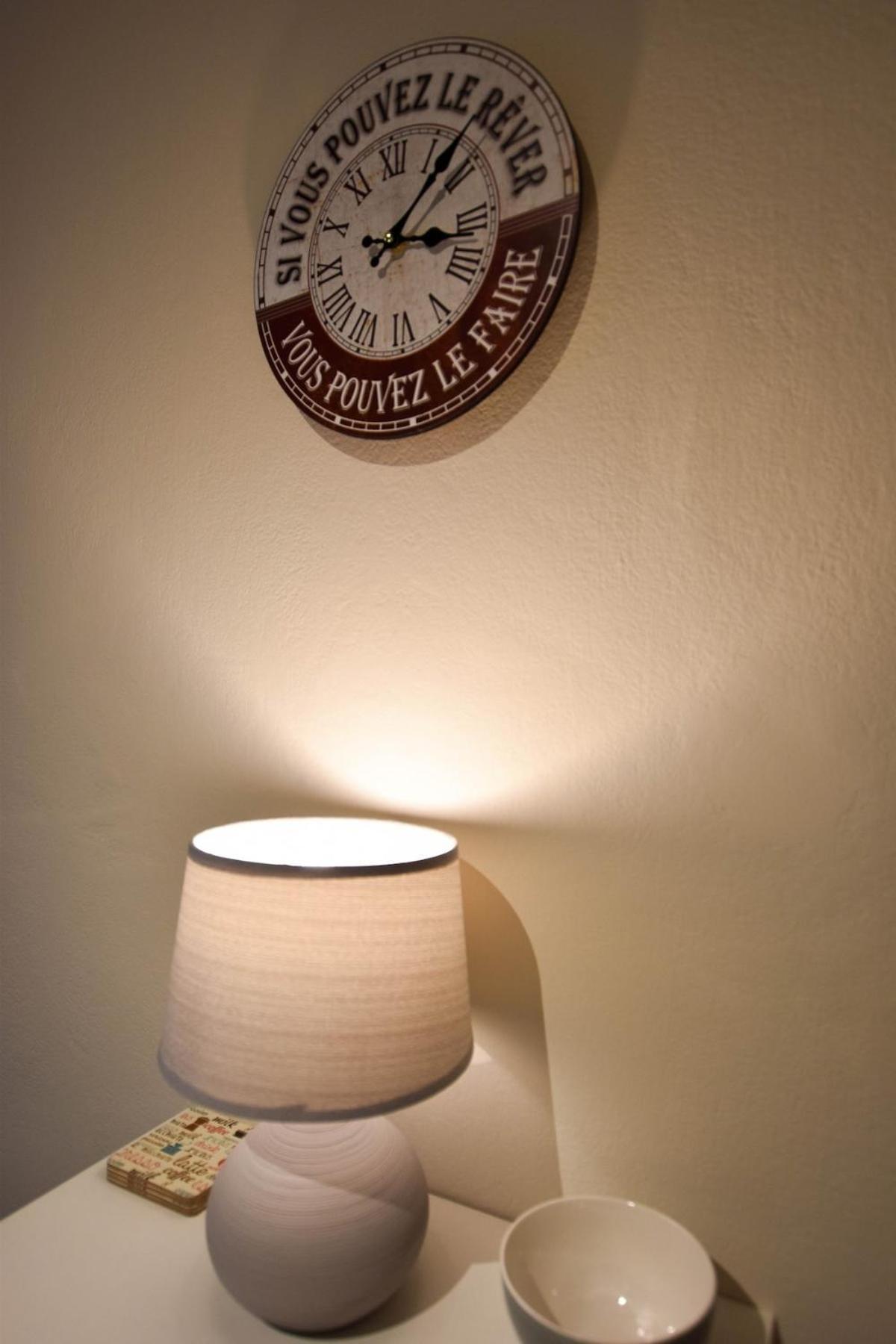 Studio Cosy Abondance Au Coeur Du Centre Historique -Wifi-Coin Chambre 阿爾勒 外观 照片